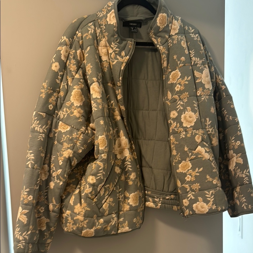 Forever 21 Floral Quilted Jacket Size Large